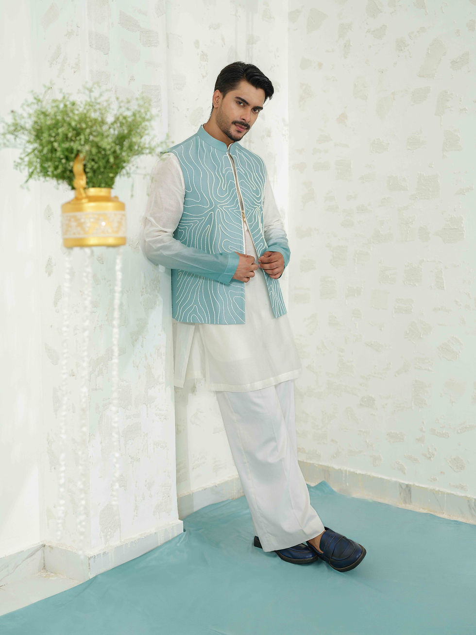Thumbnail: Contour Blue Zipper bundi only