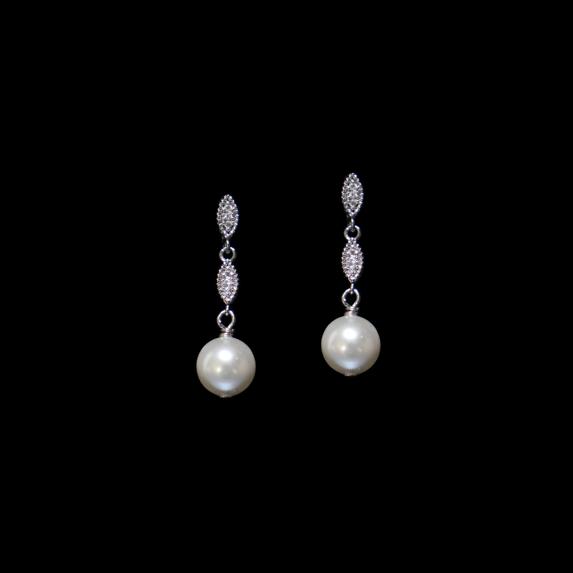 ALINA VADA CLIP-ON EARRINGS