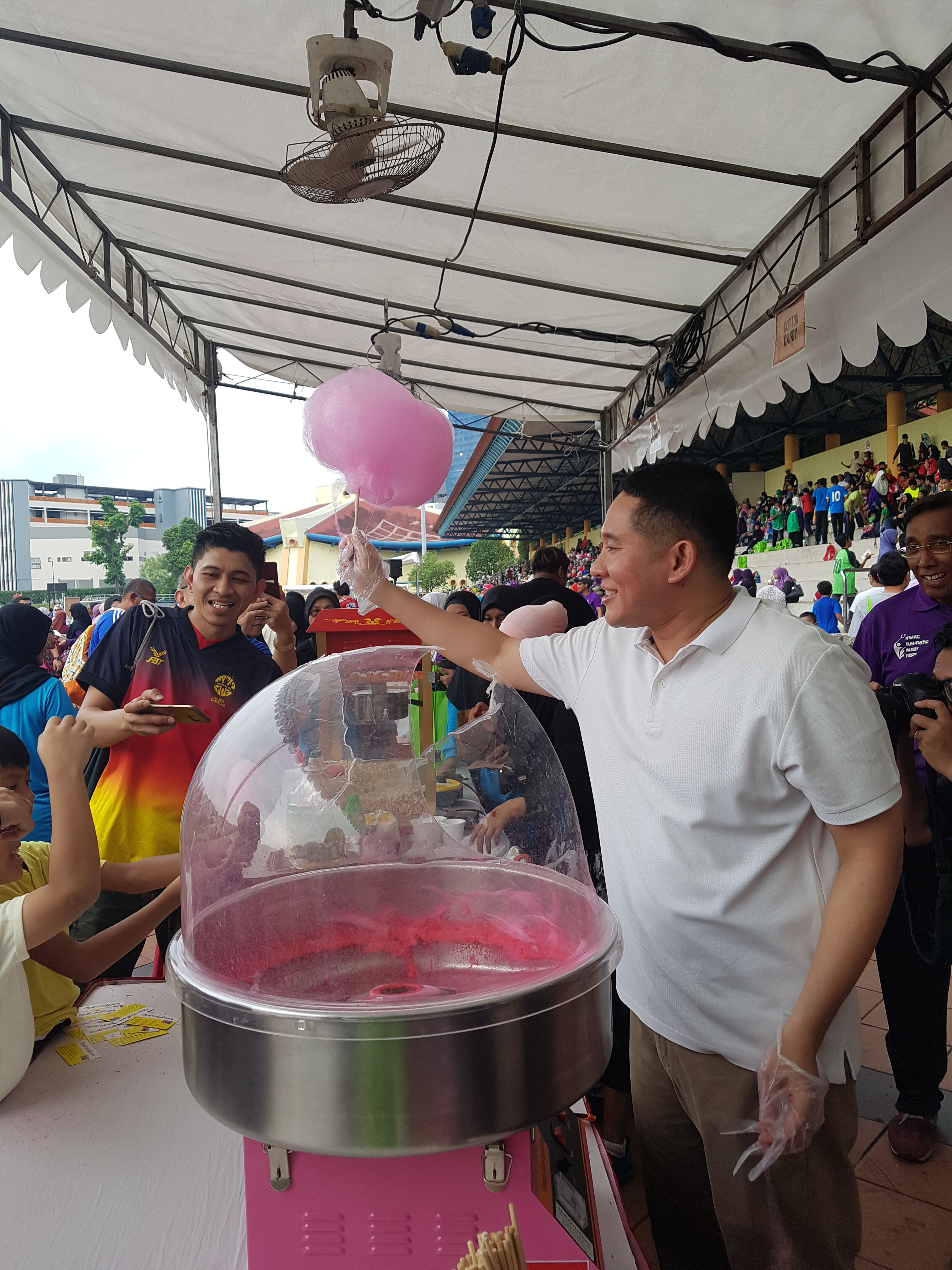 Live Station - Cotton Candy