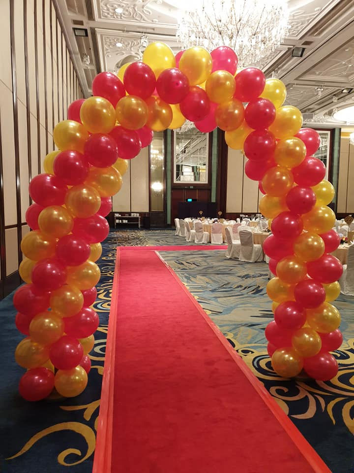 Thumbnail: Balloon Arch Layer or Swirl Design