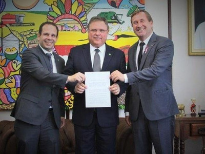 Engº Agrônomos passam a responder por receituário e são autorizados a definir misturas em tanque