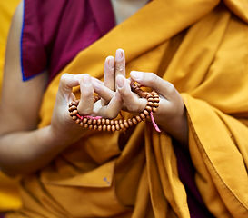 Mandala-Mudra-sacred-hand-gesture-Olivie