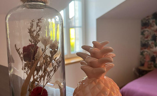 Chambre aménagée du gîte à Feugarolles