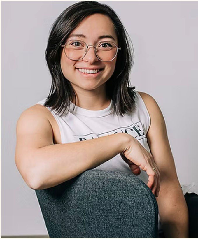 Yoga mit der Yoga - Tante