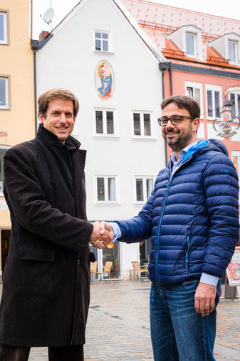 Weilheim Lüftl Malerei Wand Malerei Madonna mit Kind Marienplatz Madonna Hausfassade Wand Michael Wörle Brigita Hans Schiessler Altettaler Ettal