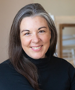 Lisa Reit headshot_edited.jpg