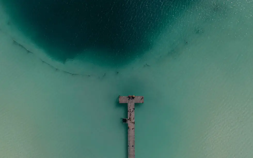 wolfgang-hasselmann-1ICIhK-ElJs-unsplash-edited_edited.jpg
