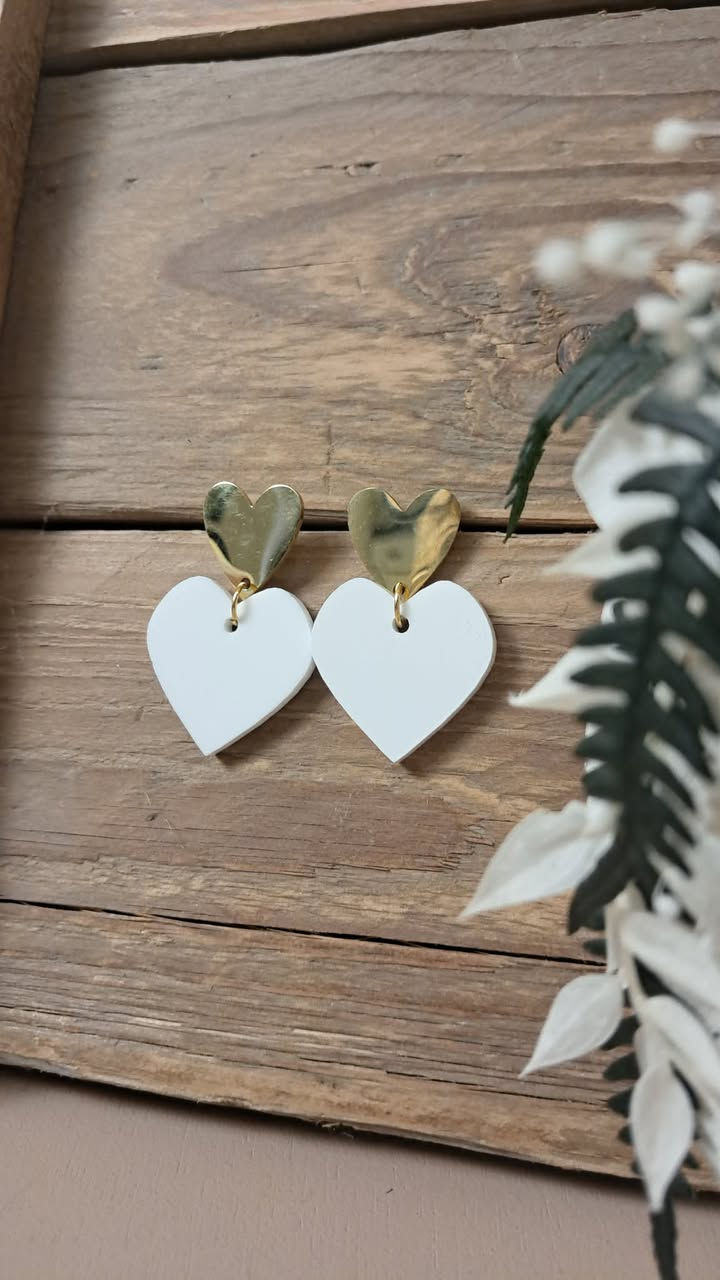 Boucles d'oreilles mariage ou baptême en acrylique blanc et acier inoxydable