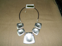 Collares