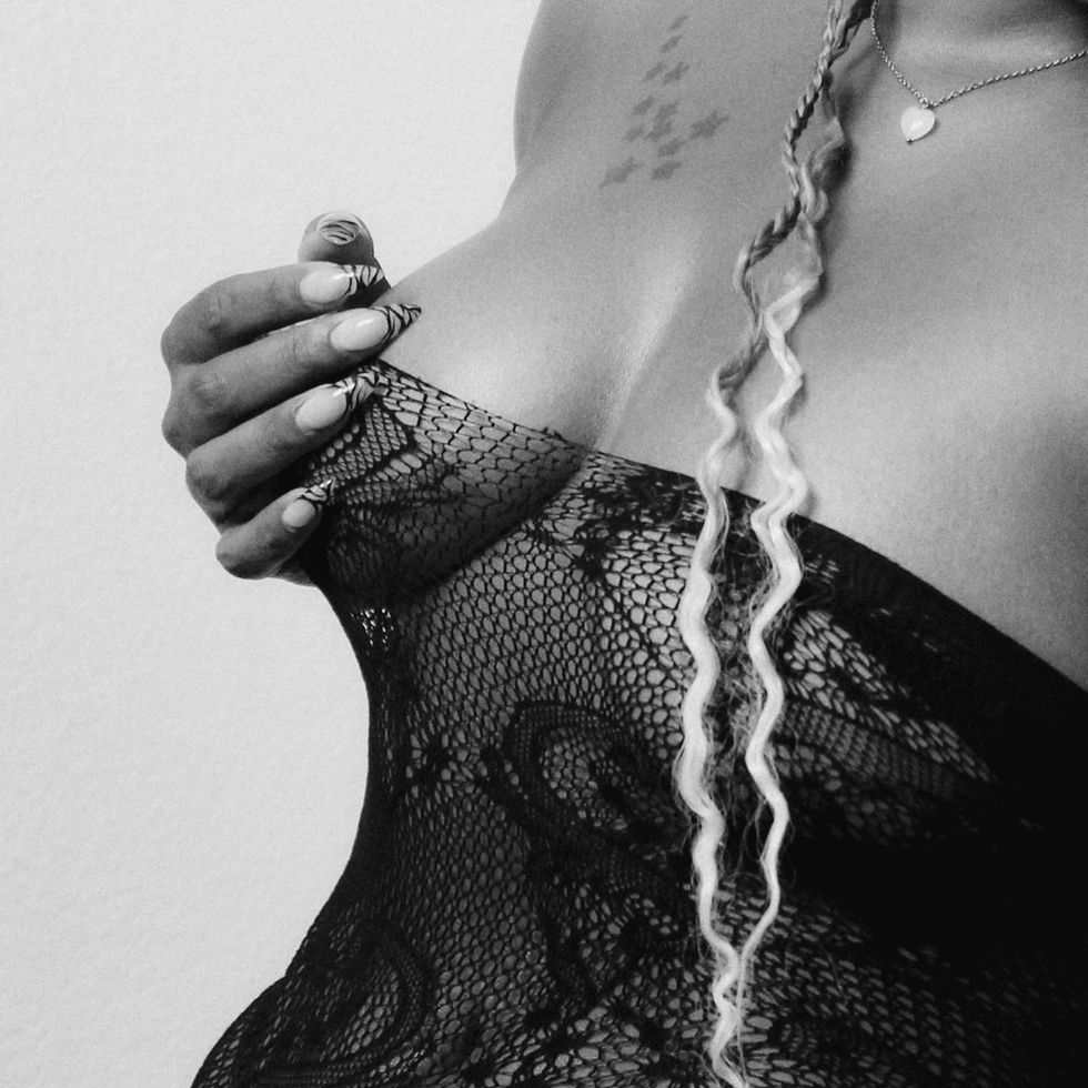 How To Have A Soft & Sensual Feminine Summer