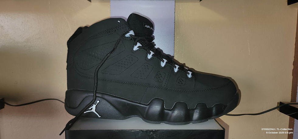 Thumbnail: J9 All Black 