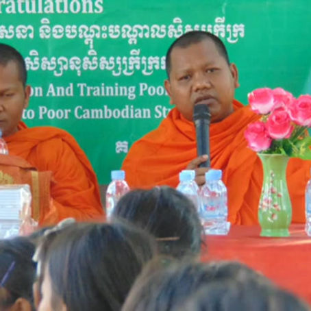 *កម្មវិធីចែកសំភារៈសិក្សា ដល់ សាលាបឋមសិក្សា ក្រាំងសៀម ឃុំសេដ្ឋី ស្រុកសាមគ្គីមានជ័យ ខេត្តកំពង់ឆ្នាំង ។