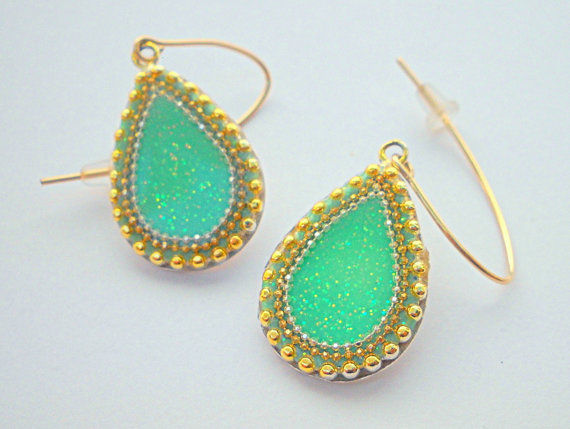 תמונה ממוזערת: Green teardrop earrings