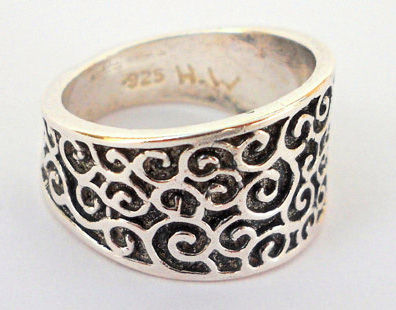 תמונה ממוזערת: Oxidized Black Silver filigree spirals ring