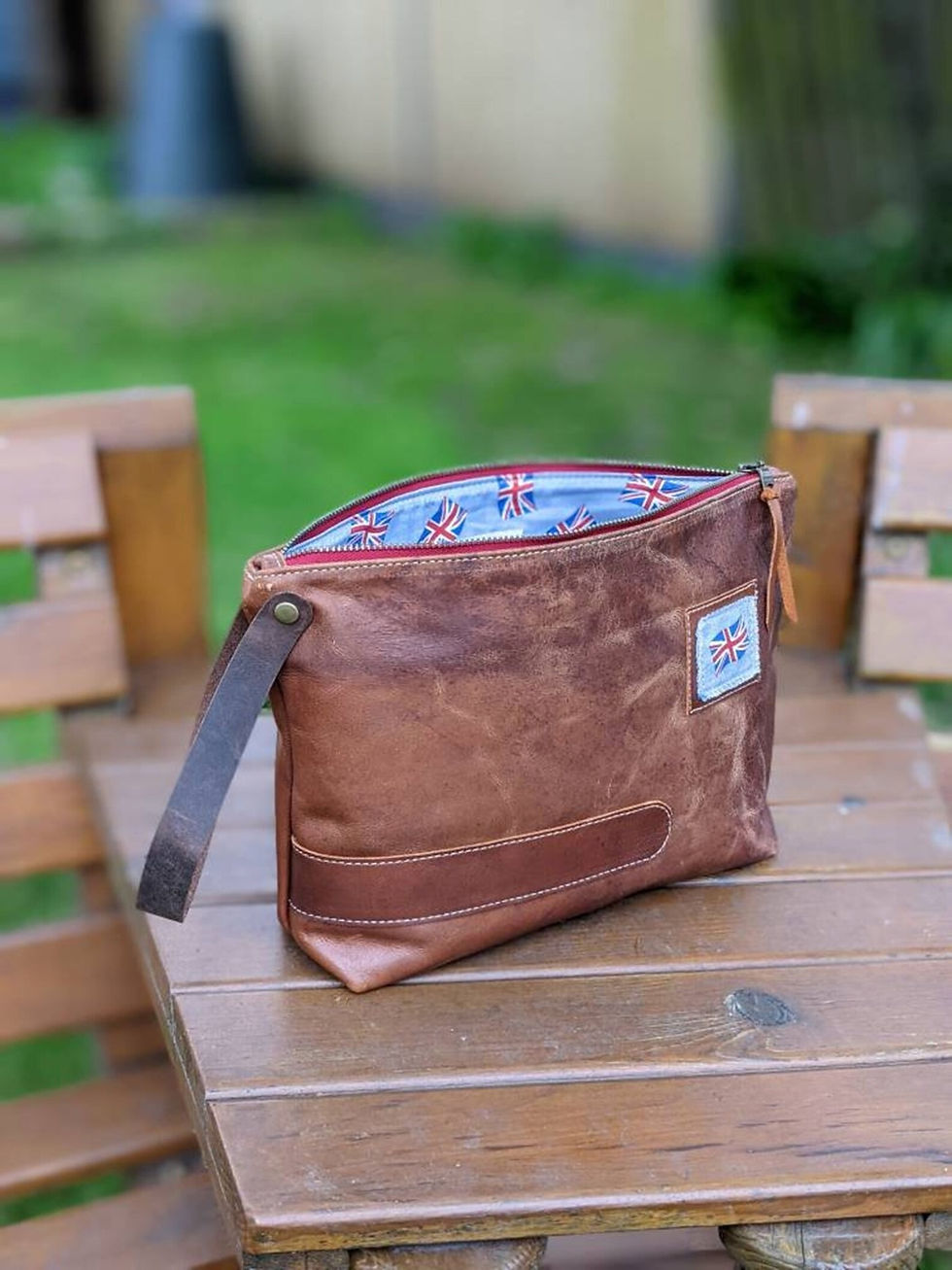 Thumbnail: Leather Wash Bag