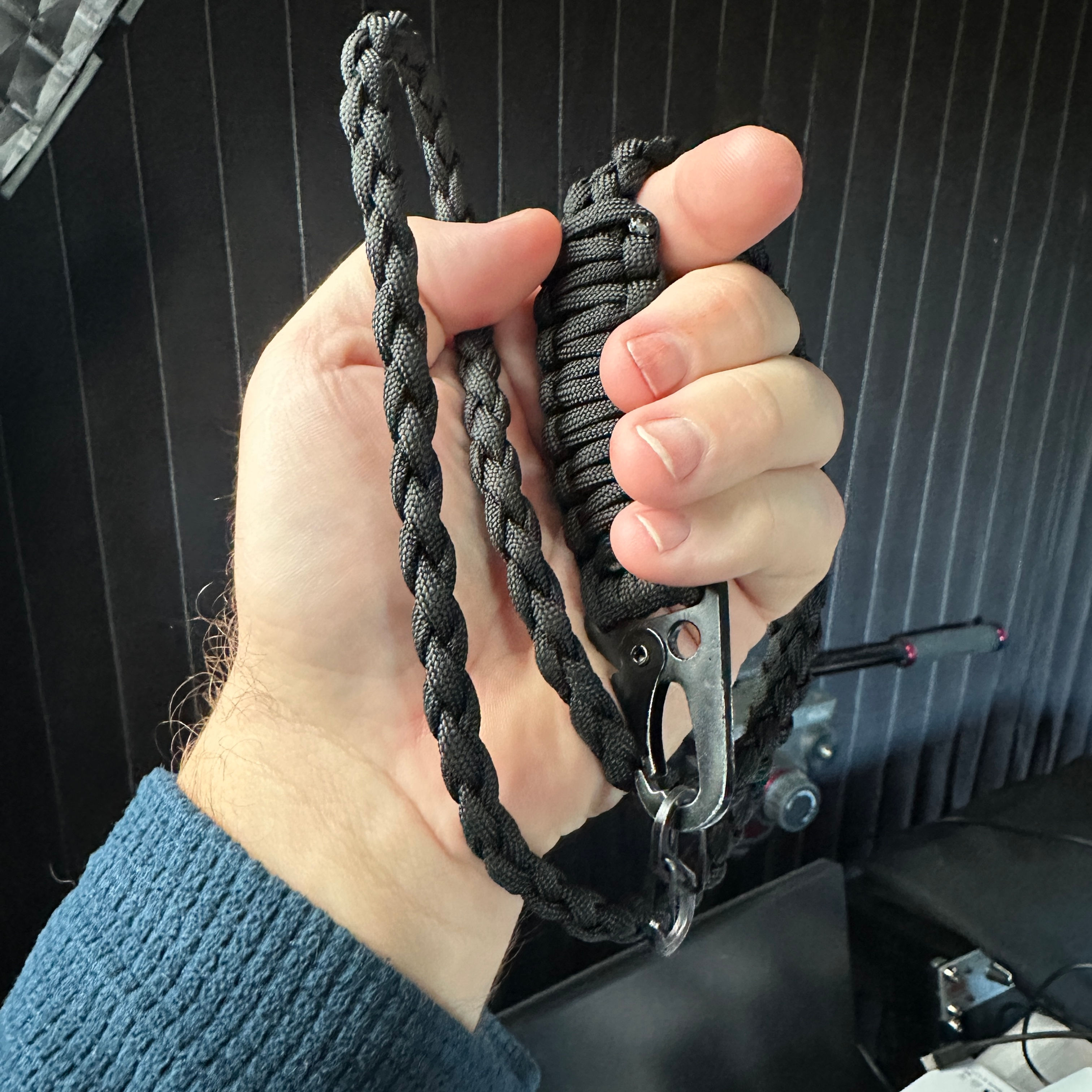 Heavy Duty UV Flashlight Paracord Lanyard