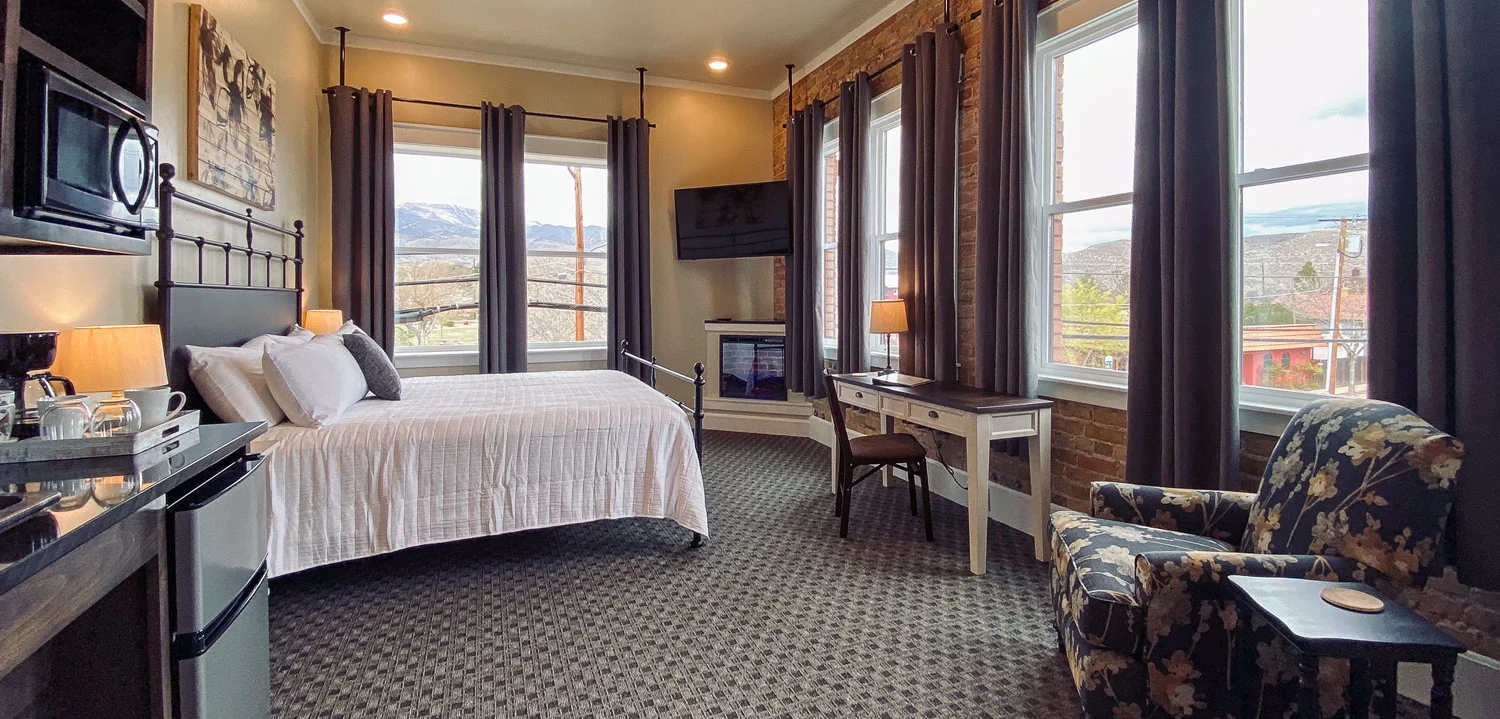 Stay at the beautifully restored Clarkdale Park Hotel in historic downtown Clarkdale.