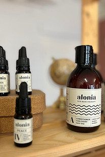 Alonia.jpg