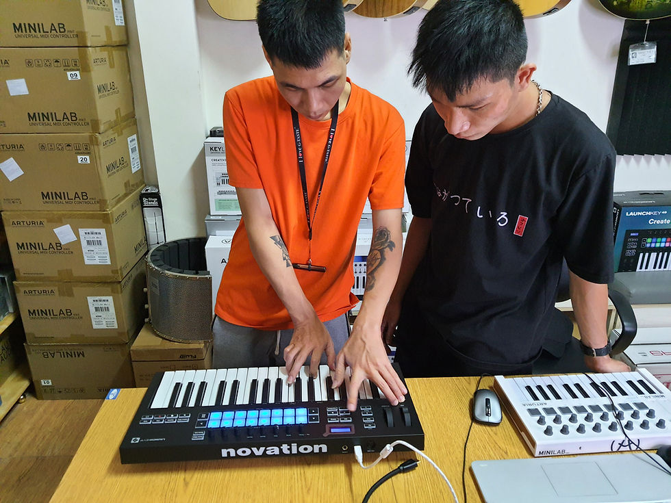Hình thu nhỏ: Novation Launchkey 37 MK3 Midi Controller