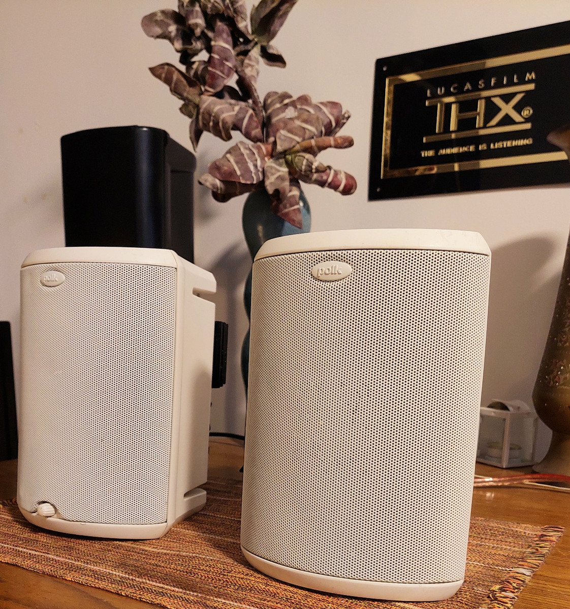 Caixas POLK AUDIO monitor ATRIUM 45p ATIVAS 50w 89dB bivolt INDOOR/OUTDOOR — Polk