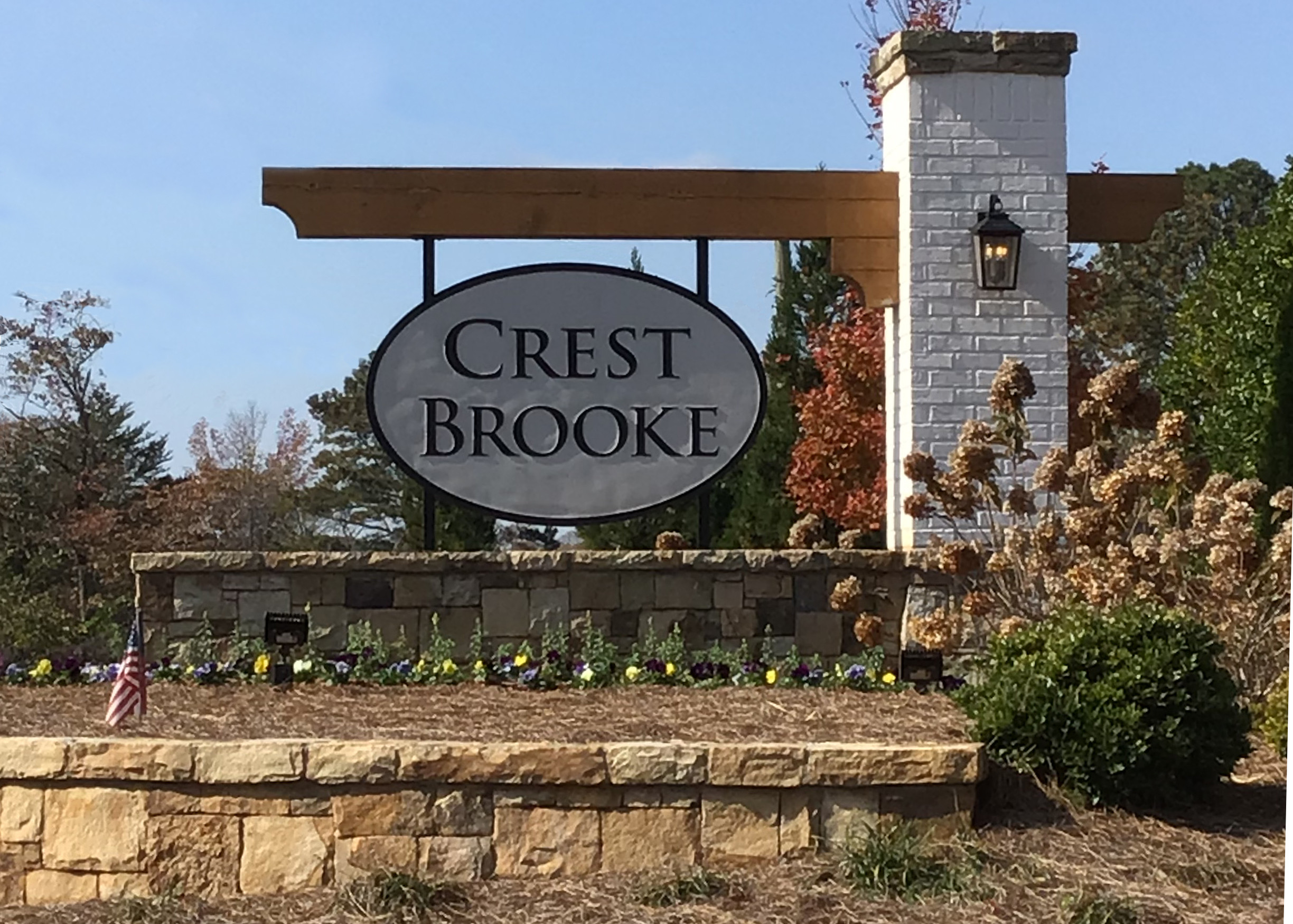 Crest Brooke