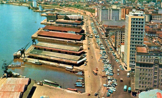 Década de 70 Av. Mauá sem Muro.