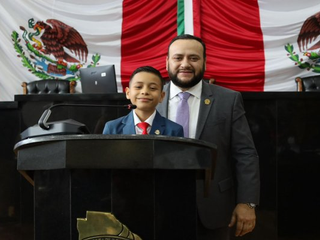 Todo por la sierra y sus niños: Arturo Medica