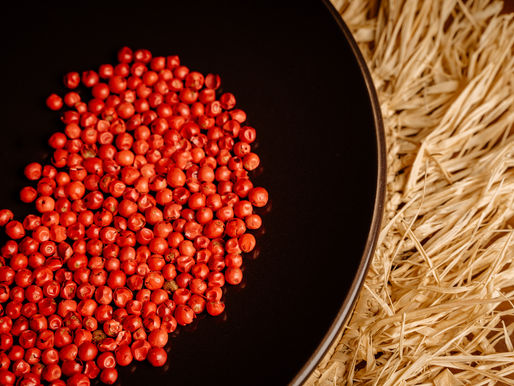 All about pink berries: origin, use, virtues
