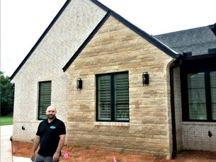Jeff from D1 Home Inspections helping Oklahoma City homebuyers feel confident during inspection day