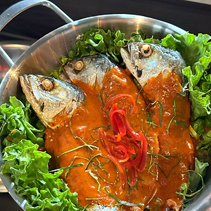 51. Mackerel with Chuchee Curry