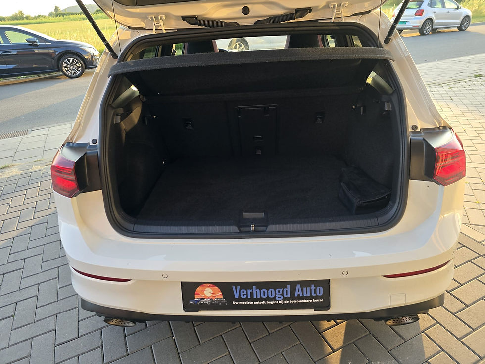 Thumbnail: Volkswagen Golf VIII GTI SportClub 45 Edition