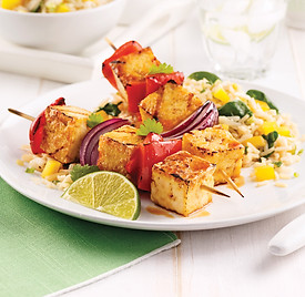 brochettes-de-tofu-grilles-miel-et-ail.jpeg