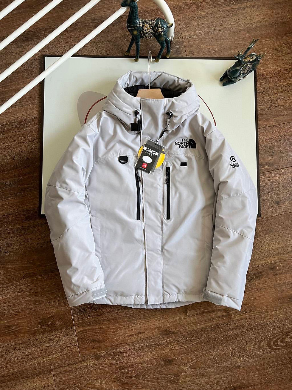 תמונה ממוזערת: The North Face - Unisex Down Jackets - Black & White