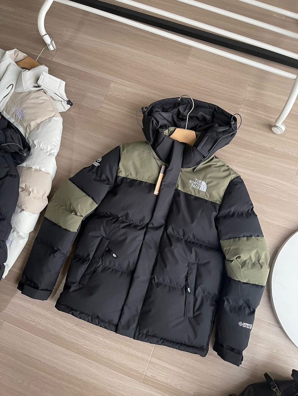 תמונה ממוזערת: The North Face Summit Series - Goretex Coat