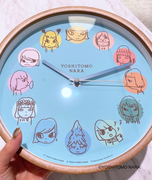 アートグッズ紹介】今週は奈良美智新商品の掛け時計「Y.N. CLOCK」を