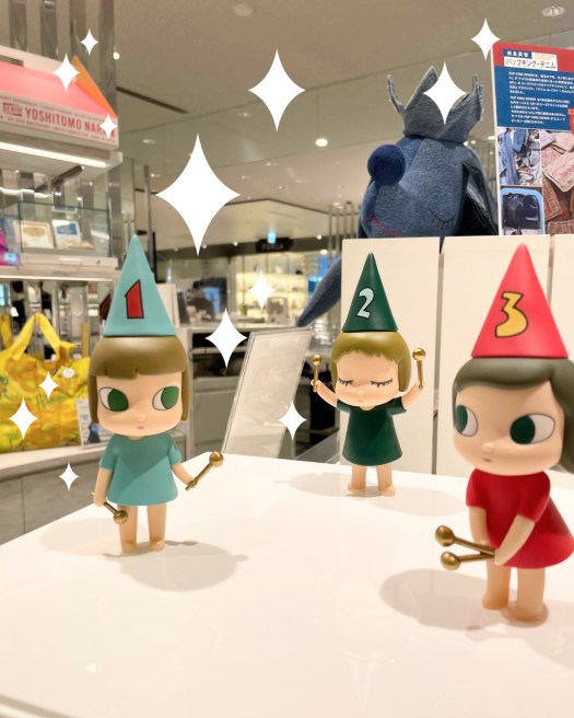 アートグッズ紹介】今週は奈良美智ぬいぐるみ＆フィギュアセットが登場