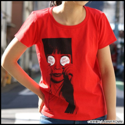 草間彌生 x LAMMFROMM グッズ：LOVE FOREVER 1966 Tシャツ