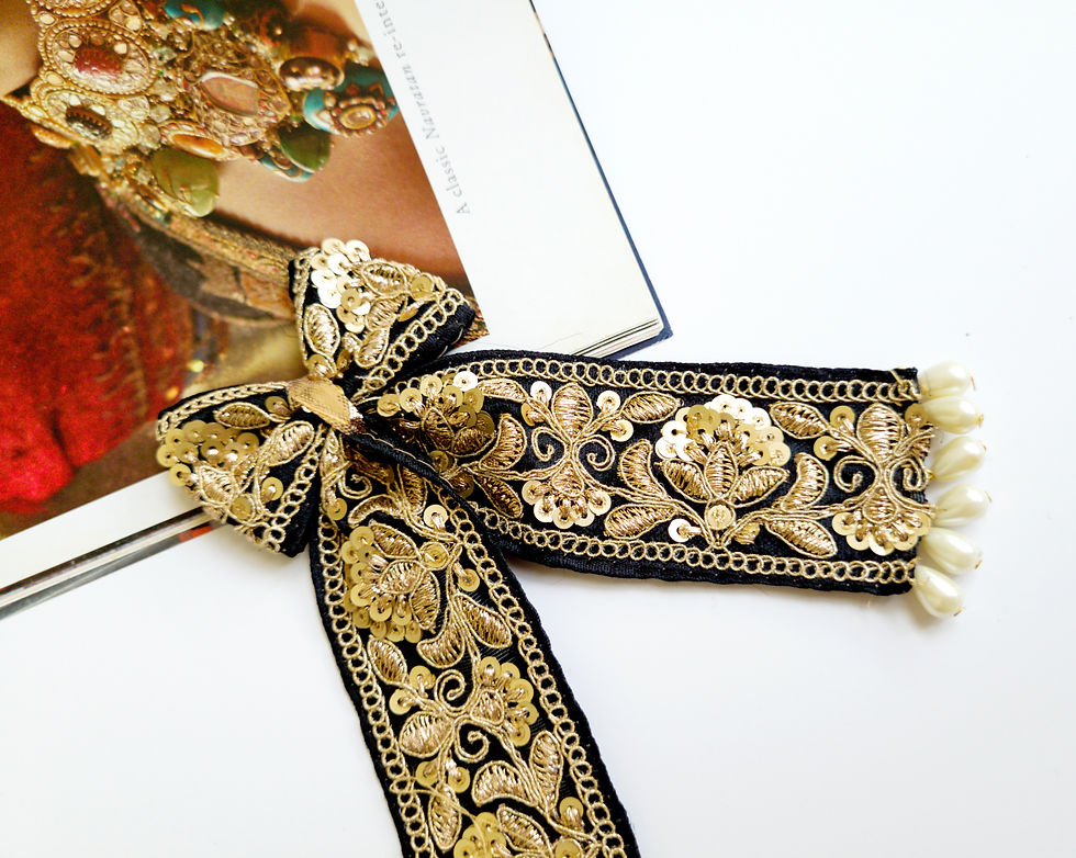 Thumbnail: Black Golden Ethnic Clip