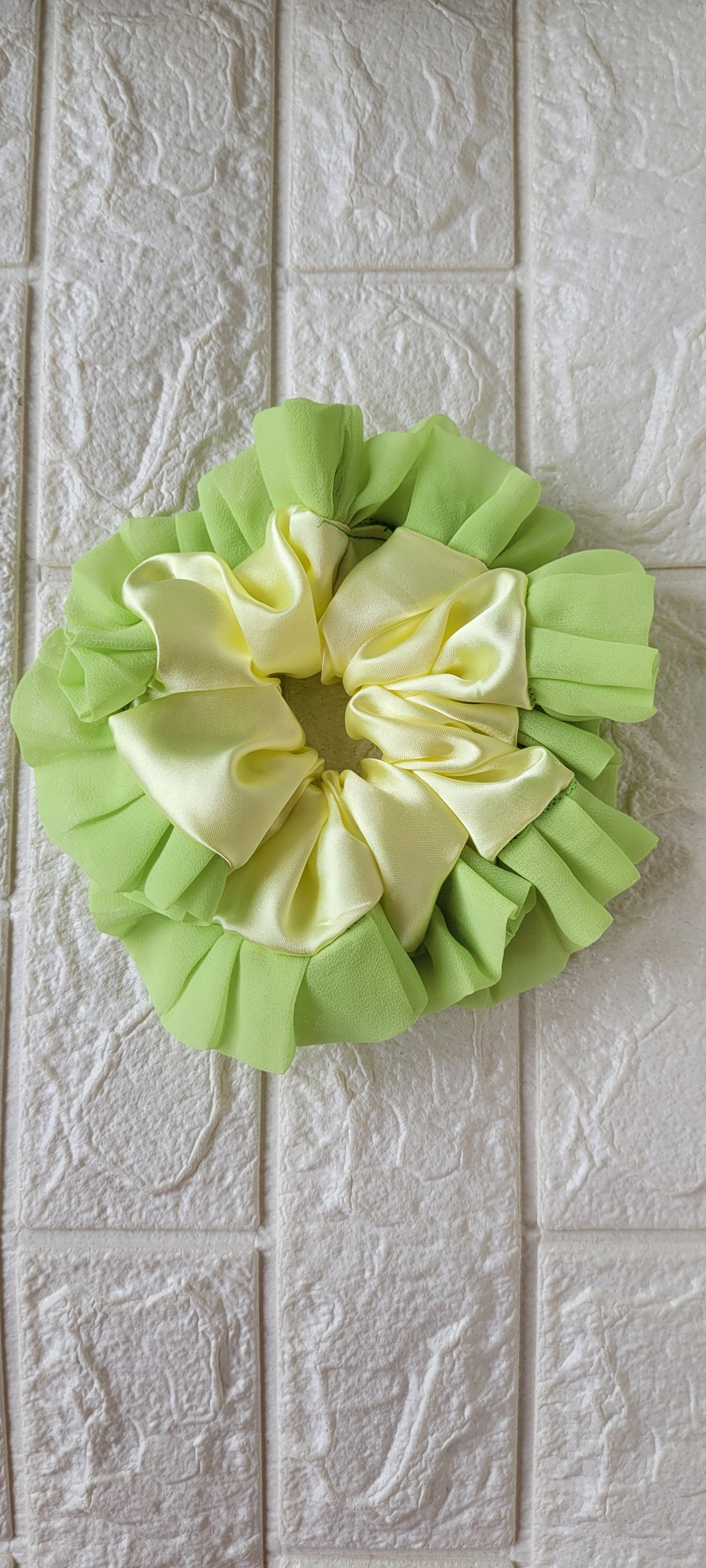 Frill Scrunchy Light Yellow Light Green