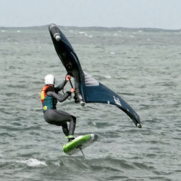  13_Escuela_wing_foil_Galicia_Vigo_natural_advent.jpeg