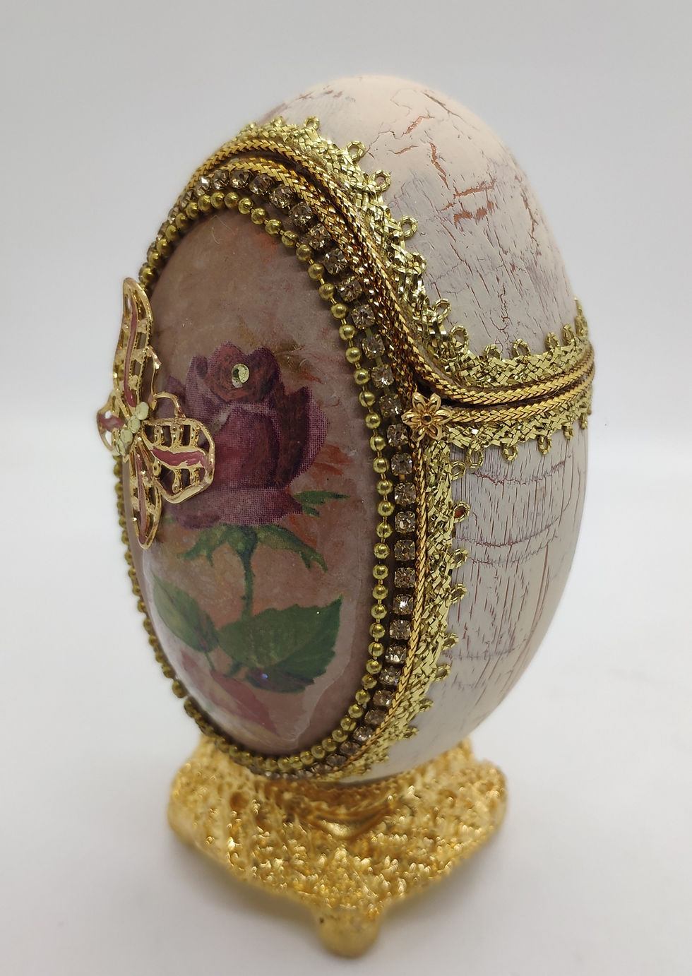 Миниатюра: Rose and butterfly