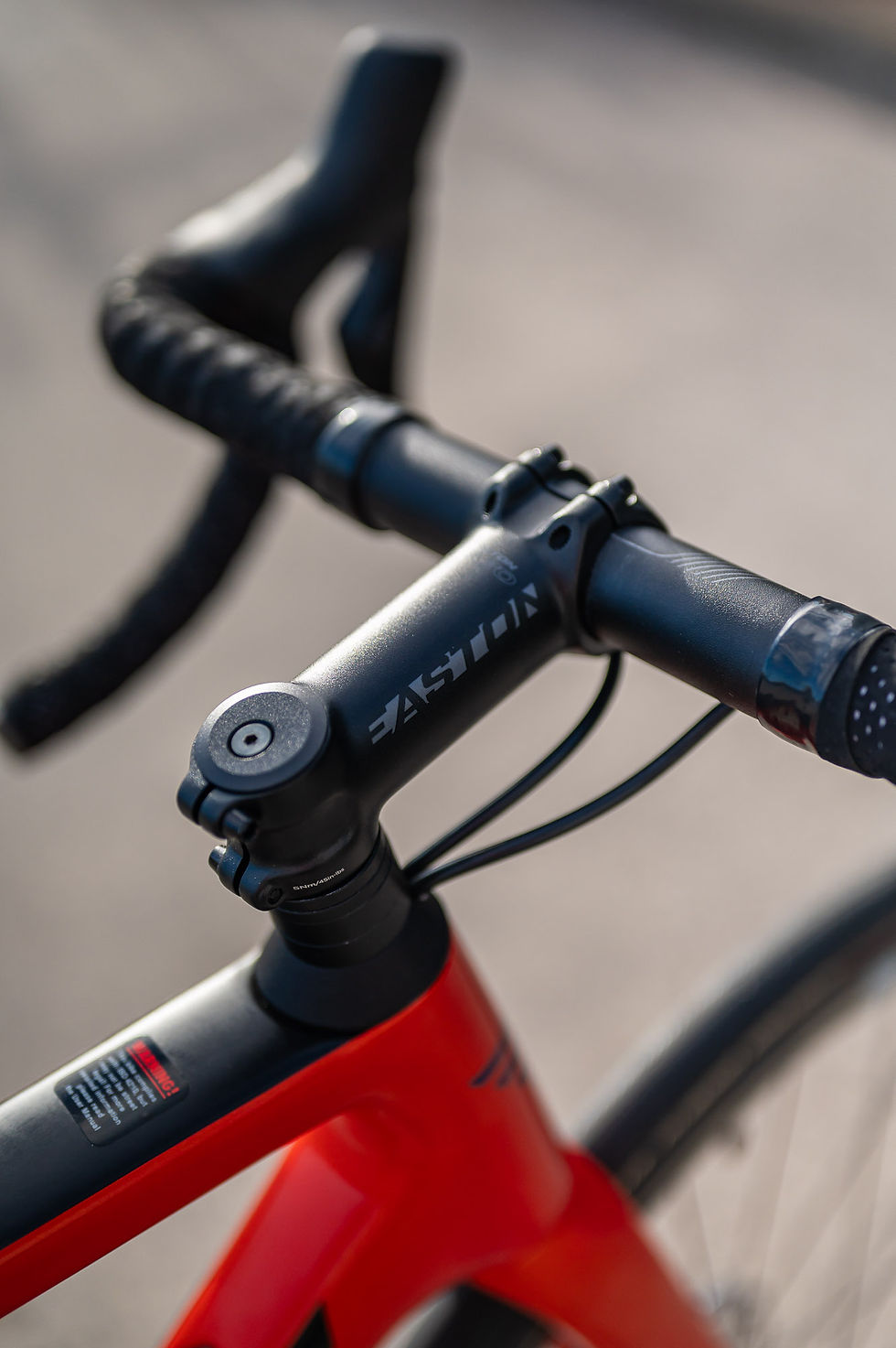 Thumbnail: Felt FR Advanced 105 Di2 Bike - Fast Orange