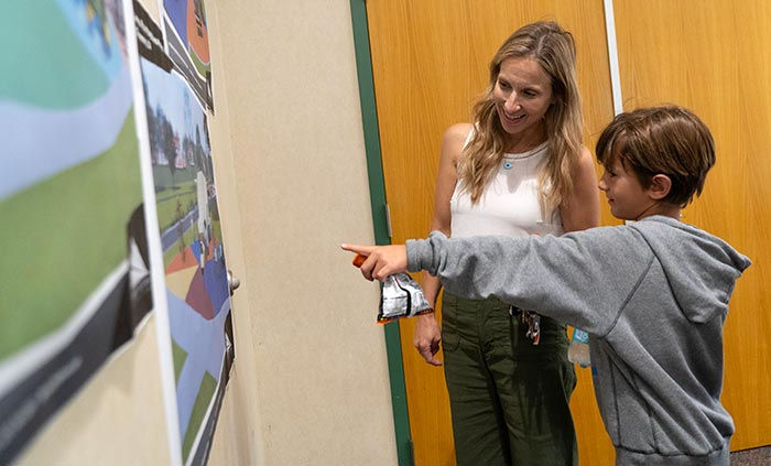 Lewis Park main voting.JPG