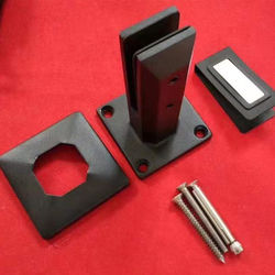 Spigot carré en stainless peinturé noir