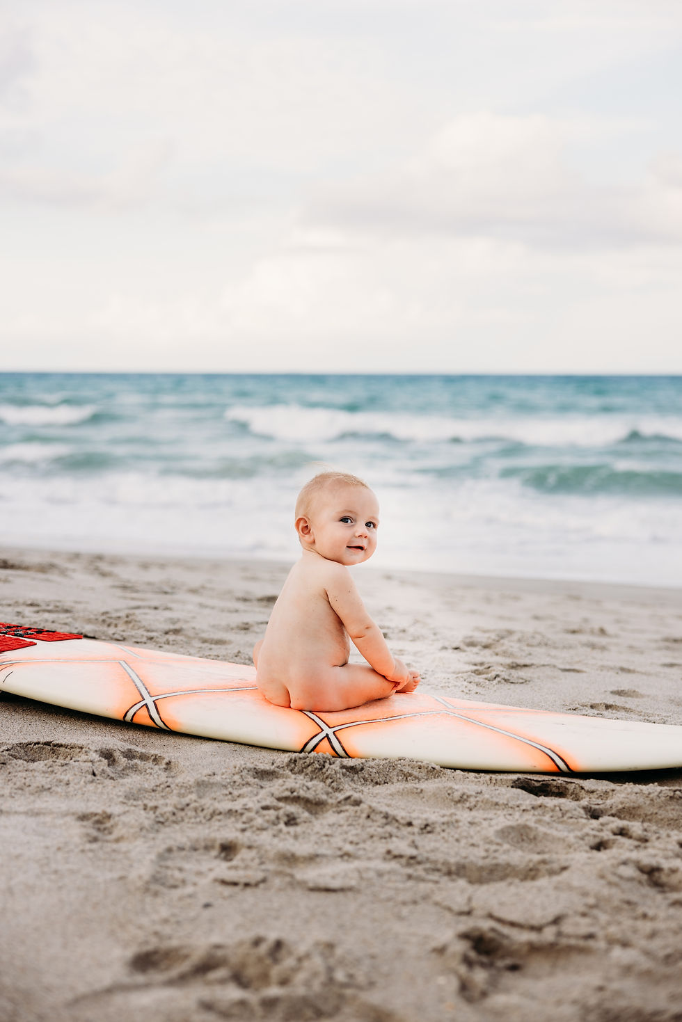 Creative family beach pictures in Orlando