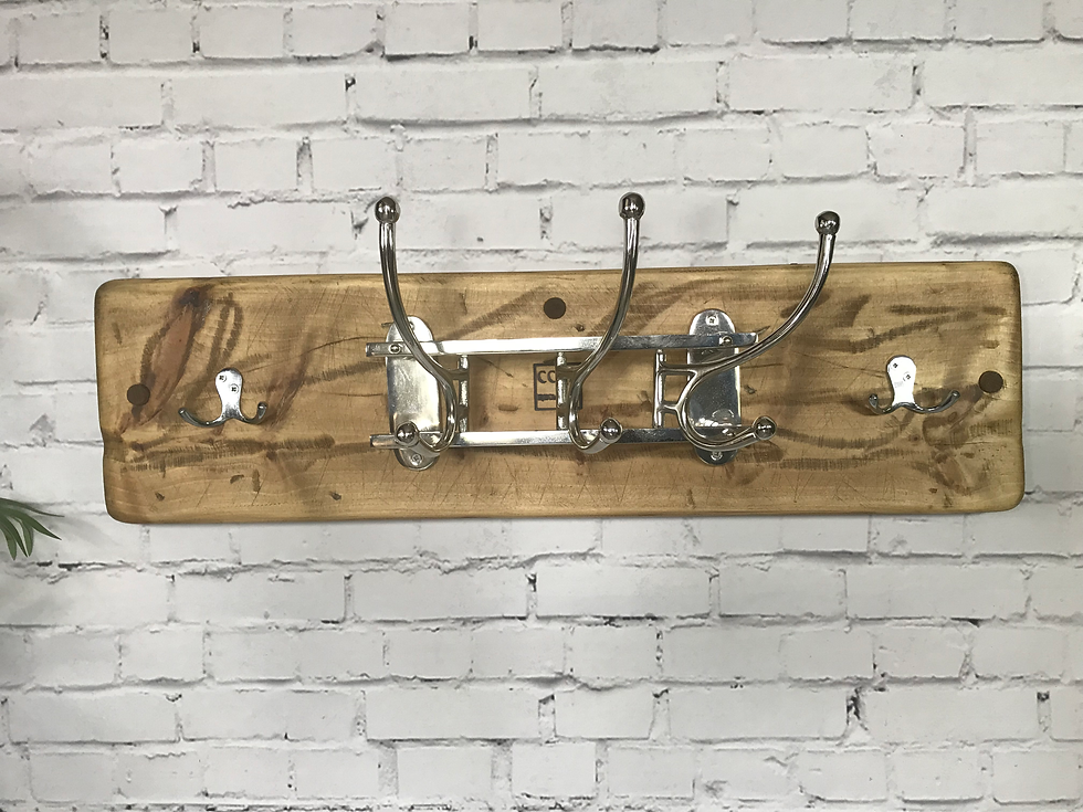 Cloakroom Hanger with moveable hooks