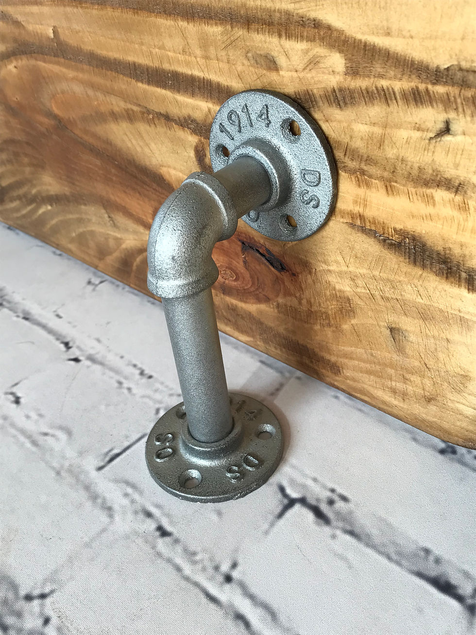 Thumbnail: Pipe Bracket with Red Handle Valve detailing