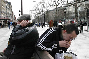 Le mieux c'est un appareil qui ne soit ni trop bruyant ni trop gourmand en piles...