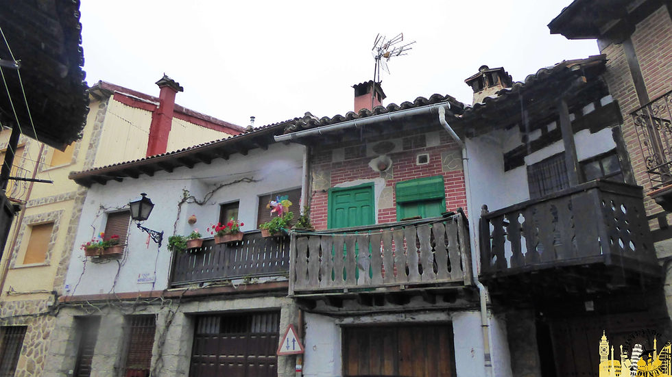 Cinco Villas de Gredos. Cuevas del Valle