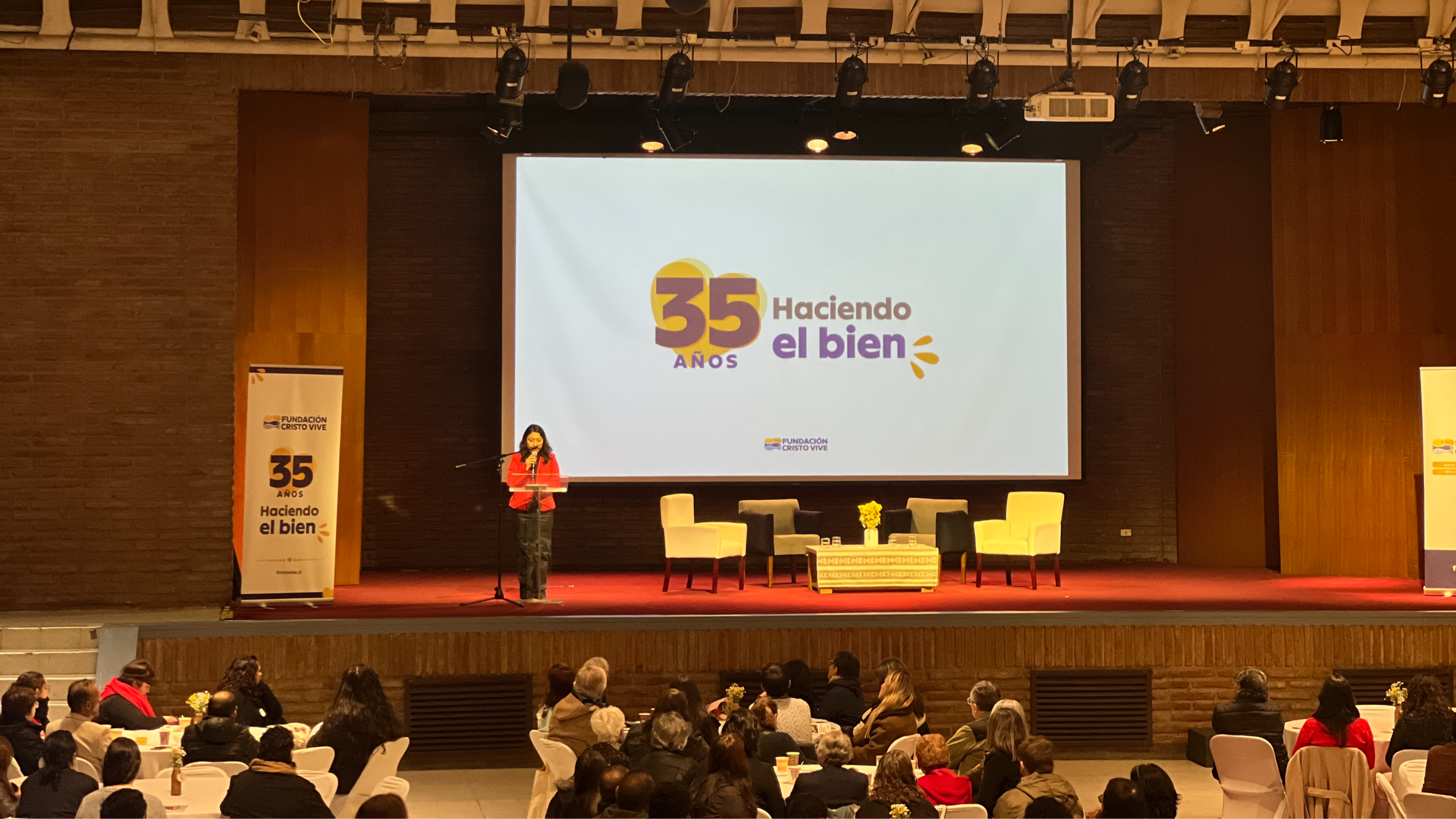 35 años